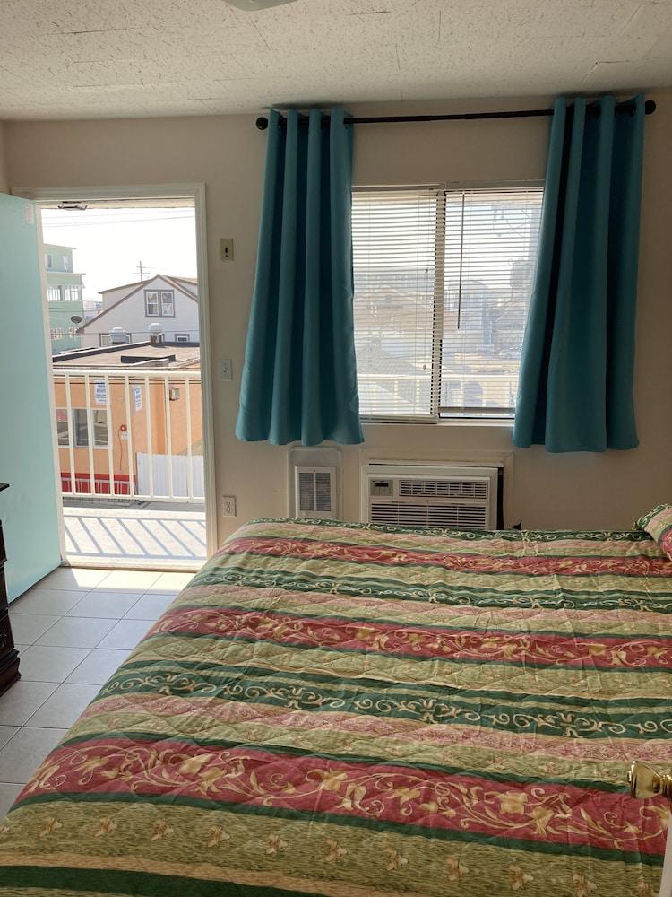 Surfside Motel photo 7