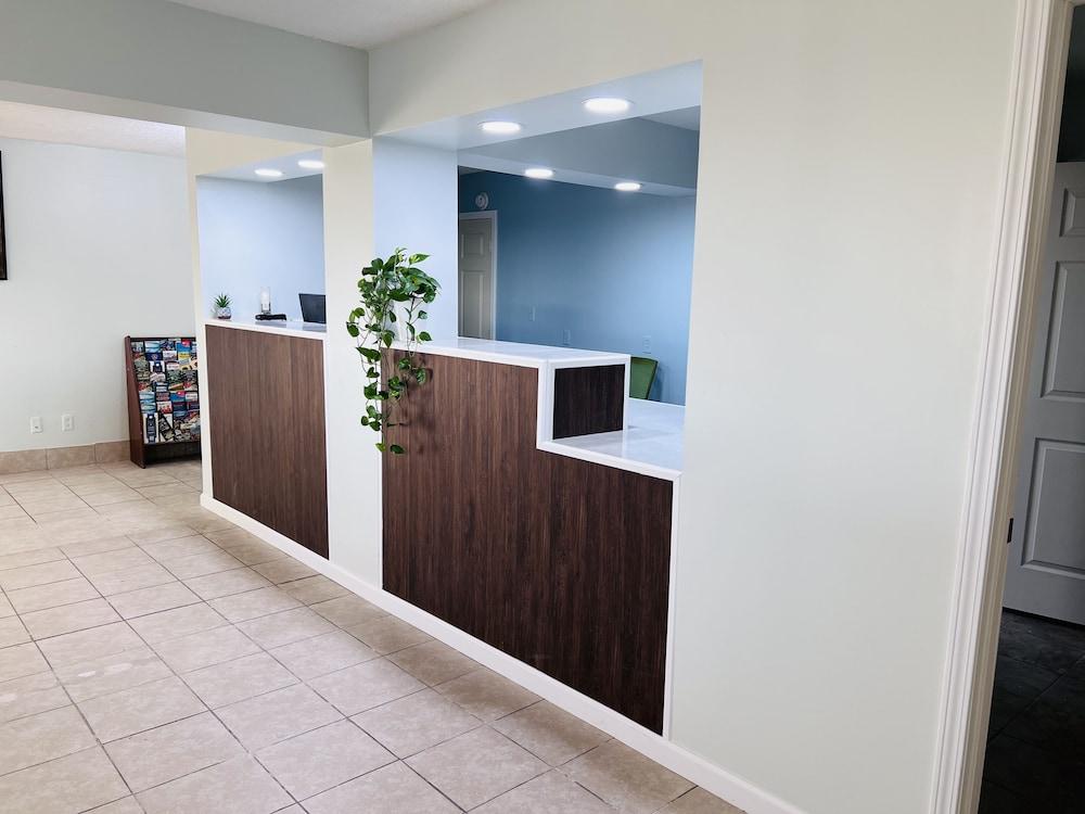 Budget Inn and Suites photo 19