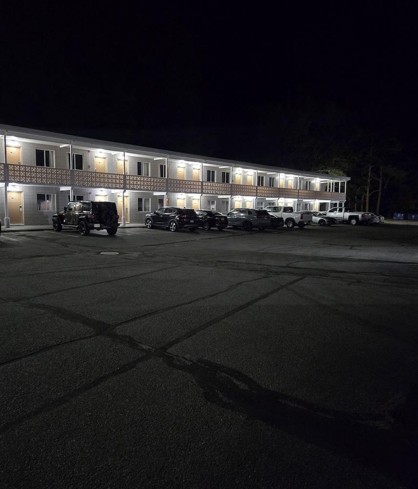 Nashoba Valley Inn & Suites photo 36