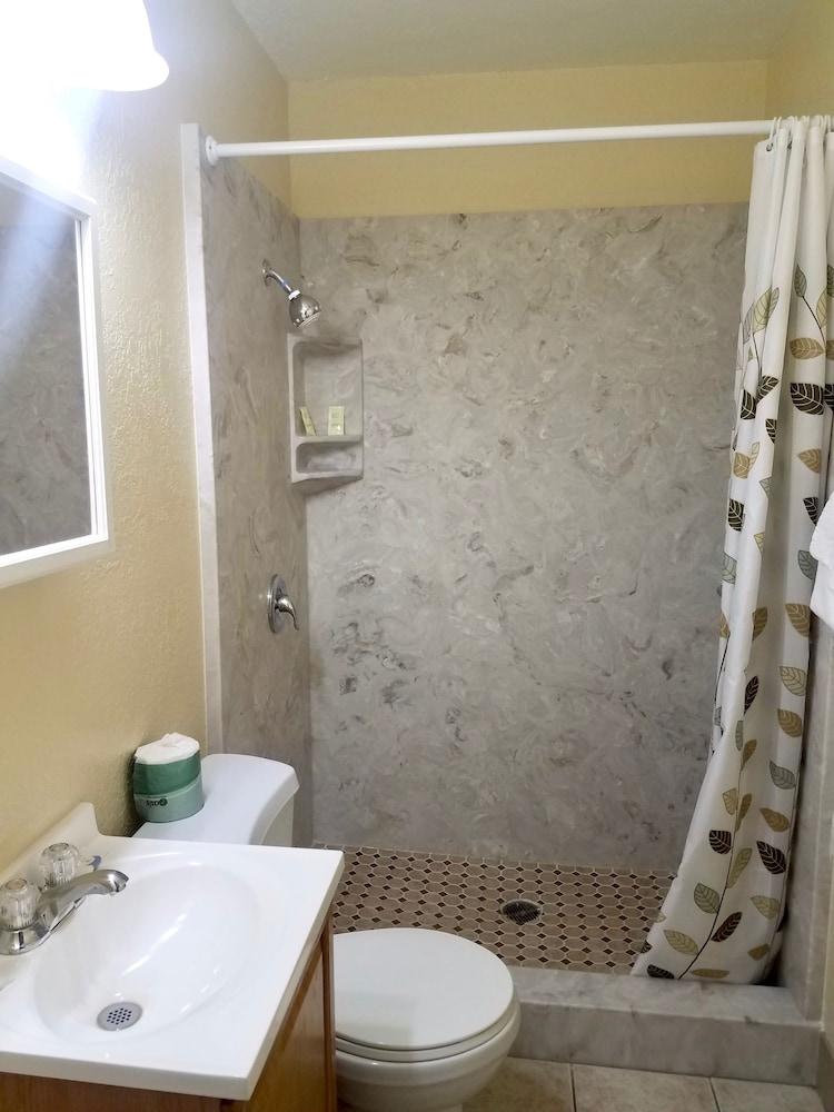 Parkway Inn Eugene photo 22