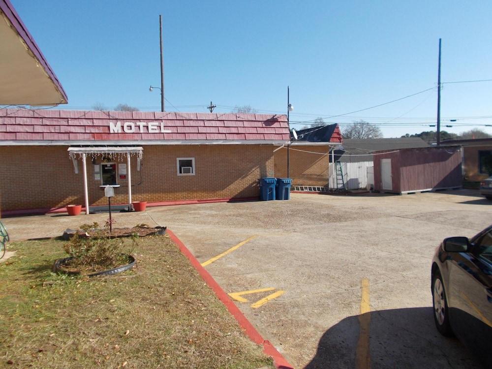 Hillside Motel photo 37