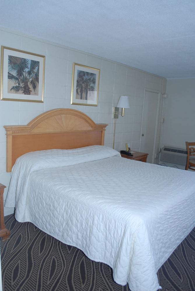 Admiral Motor Inn photo 25