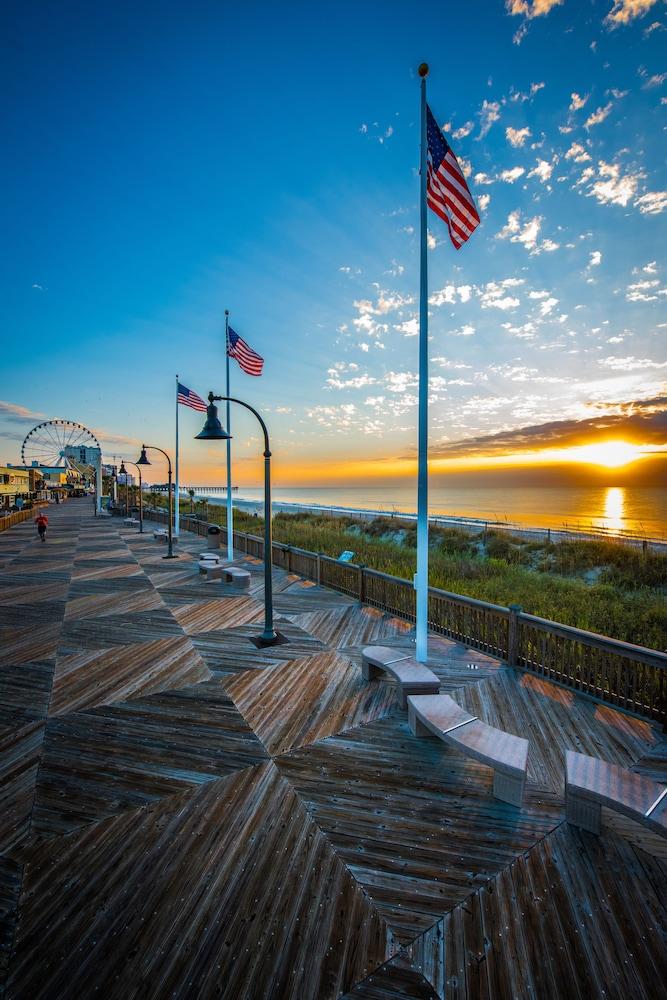 Holiday Pavilion Resort on the Boardwalk photo 39