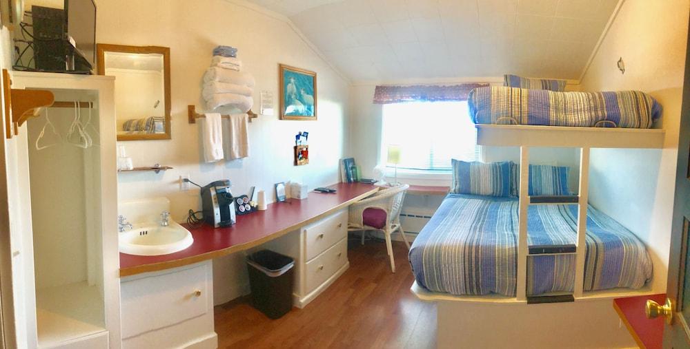 Driftwood Inn and Seaside Lodges photo 30