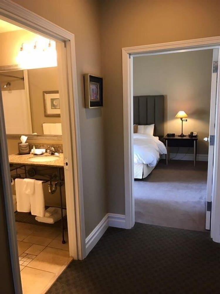 Blue Bay Inn photo 21