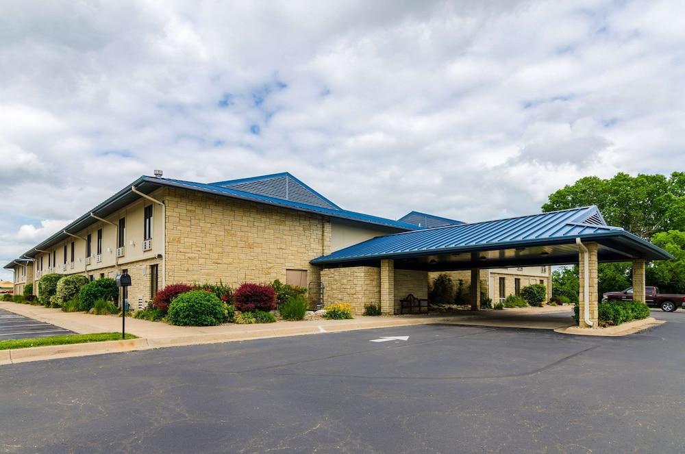 Quality Inn & Suites Winfield photo 1