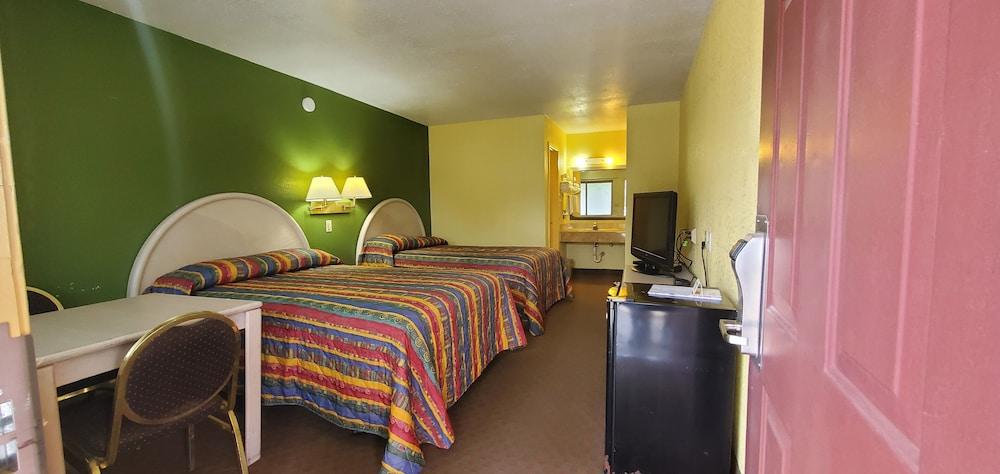 Antler's Inn photo 3
