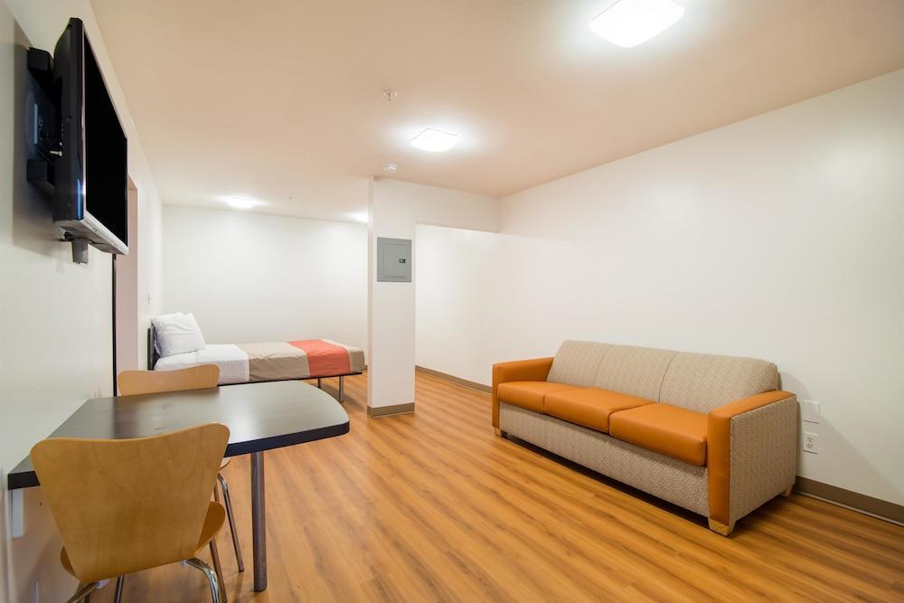 Studio 6 Augusta, GA - Fort Gordon photo 39