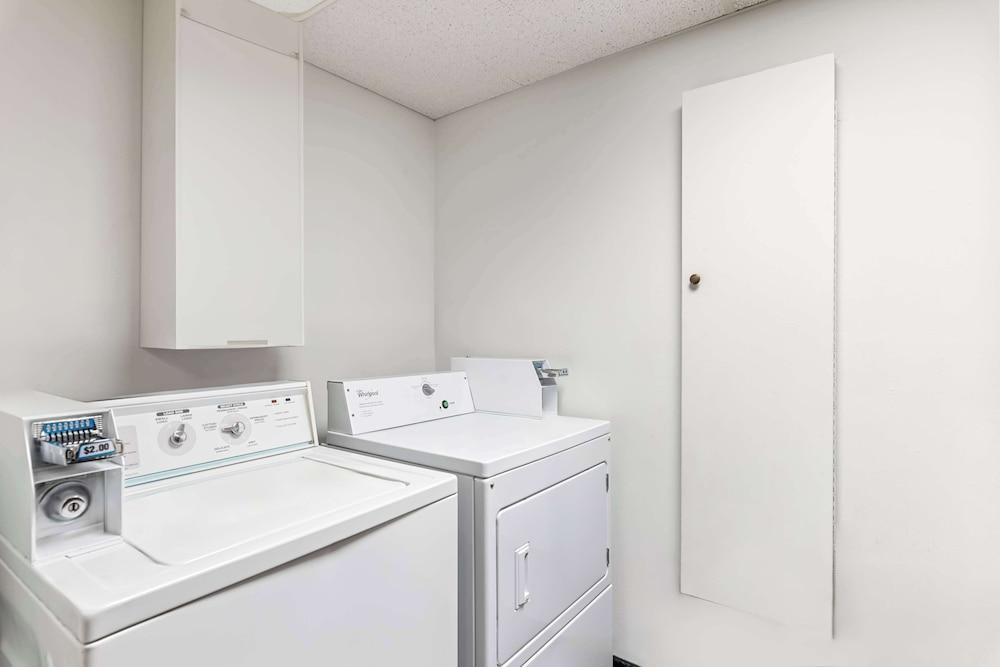 Americas Best Value Inn McMinnville photo 21