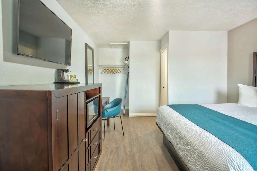 Studio 6 Suites Albany, OR photo 12