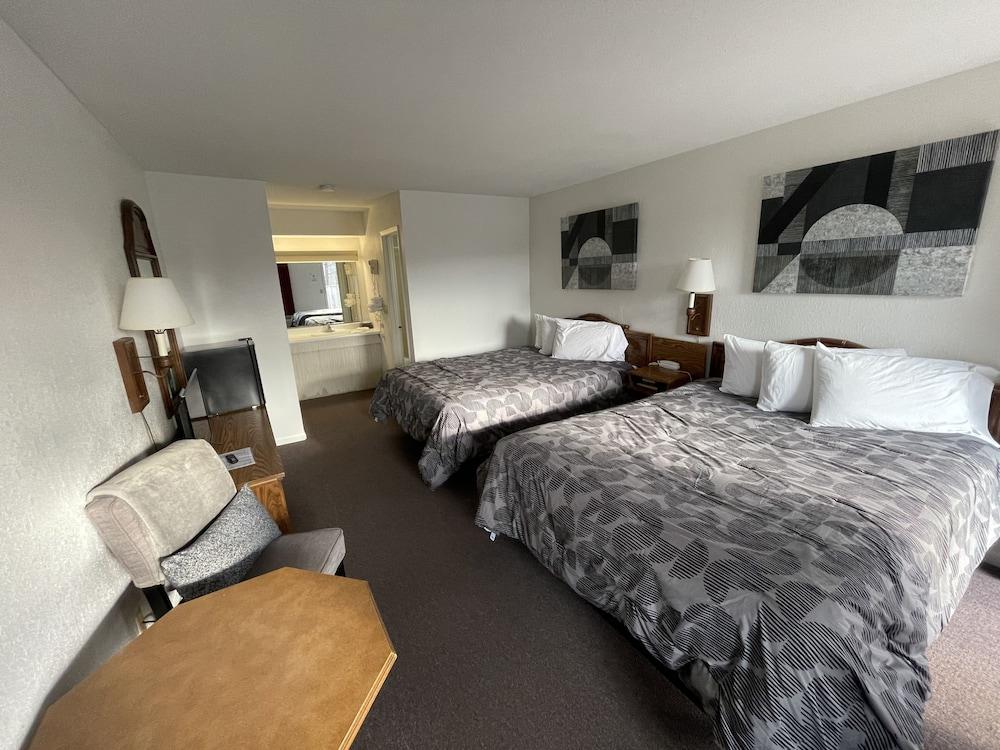 Scottish Inns Osage Beach photo 37