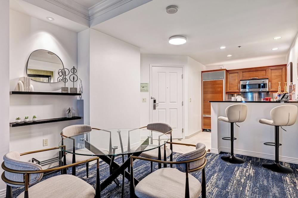 Suite Hub LV at Signature Sphere View photo 44