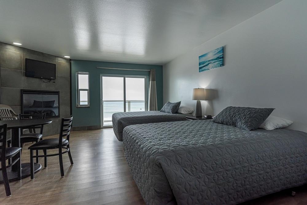 Sunset Oceanfront Lodging photo 7