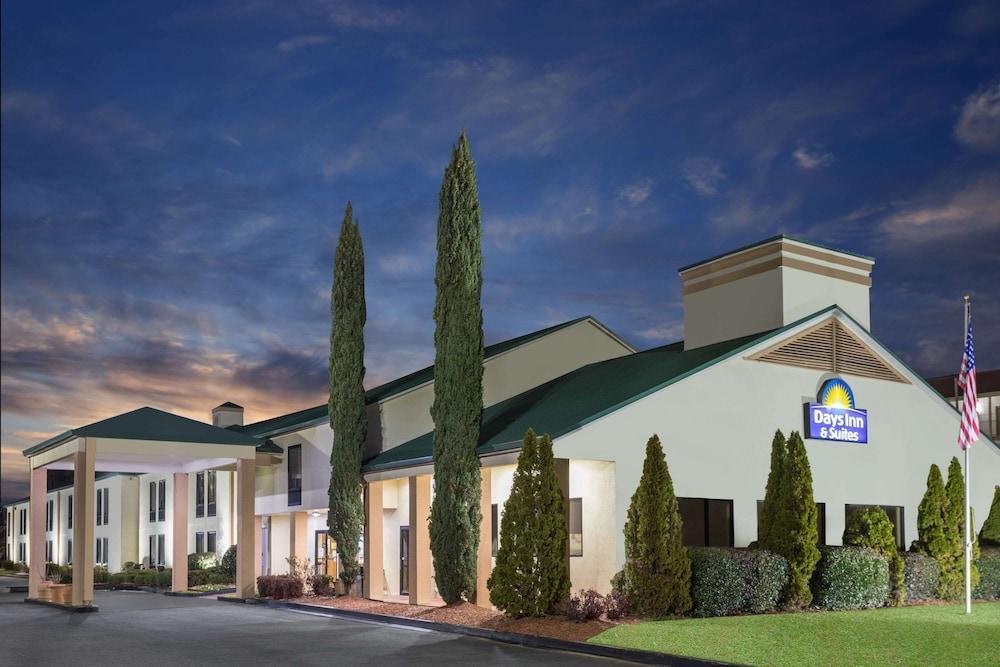 Days Inn & Suites by Wyndham Peachtree Corners/Norcross photo 18