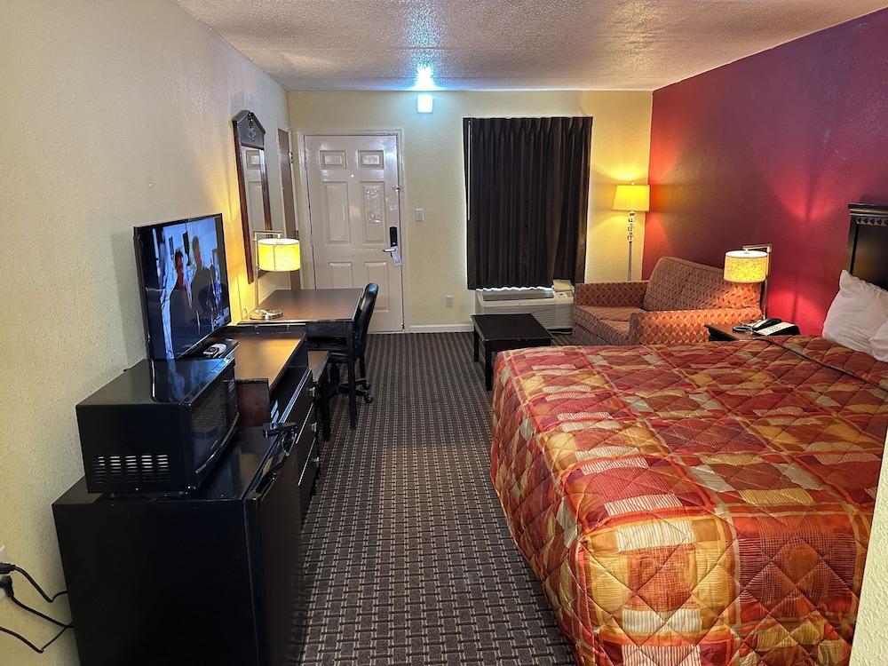 Royal Inn photo 9
