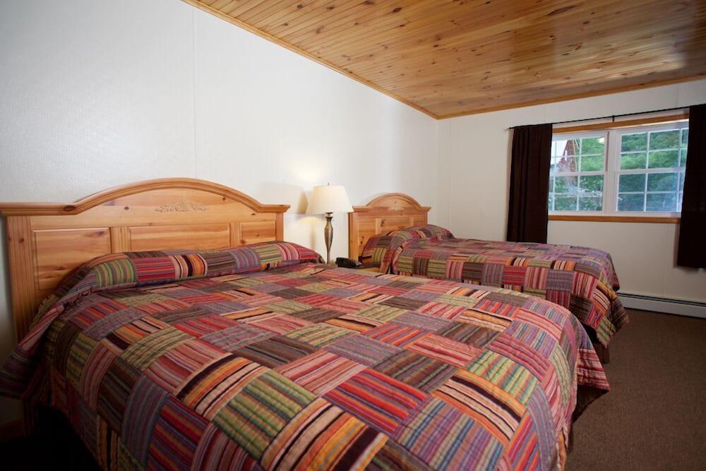 Blue Hill Lodge photo 62