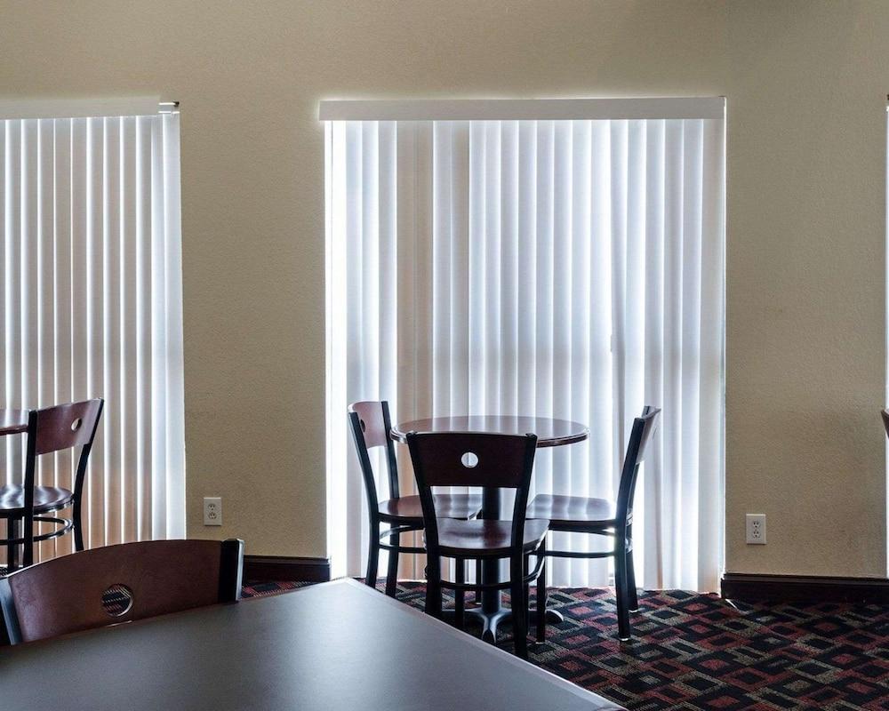 Quality Inn Magee photo 26