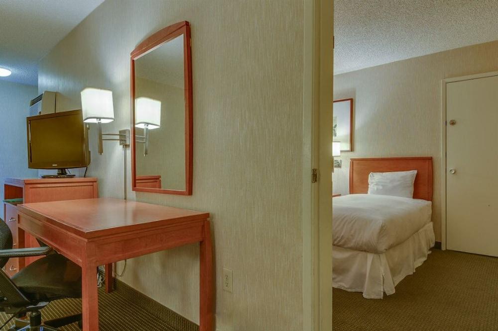 Vagabond Inn Los Angeles at USC photo 9