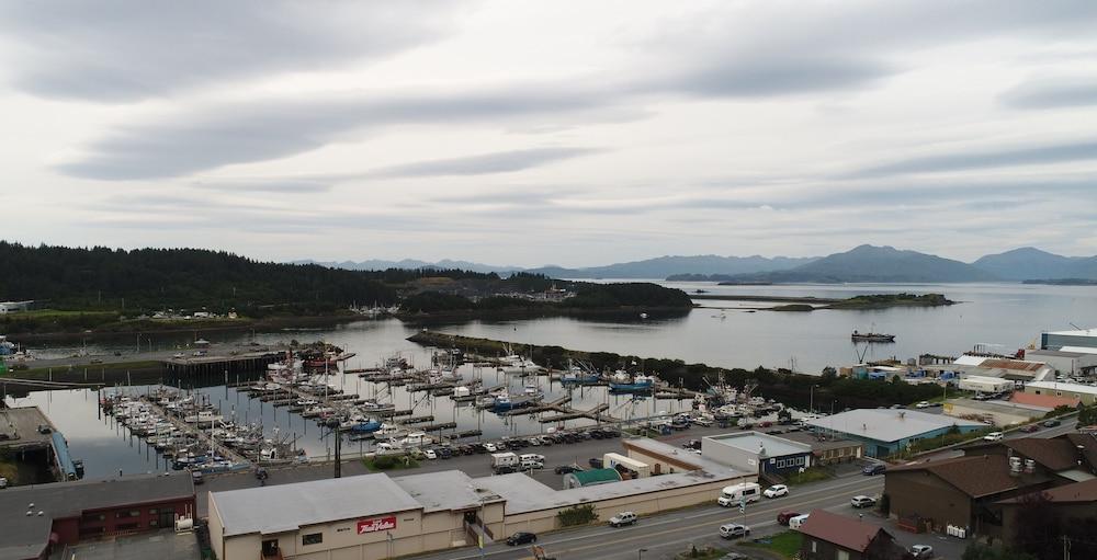 Kodiak Compass Suites photo 26