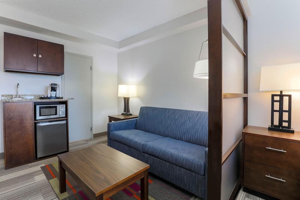 Holiday Inn Express & Suites Fort Worth Downtown by IHG photo 6