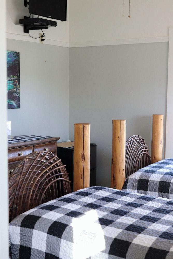 Fall River Hotel and Grazerz Restaurant photo 29
