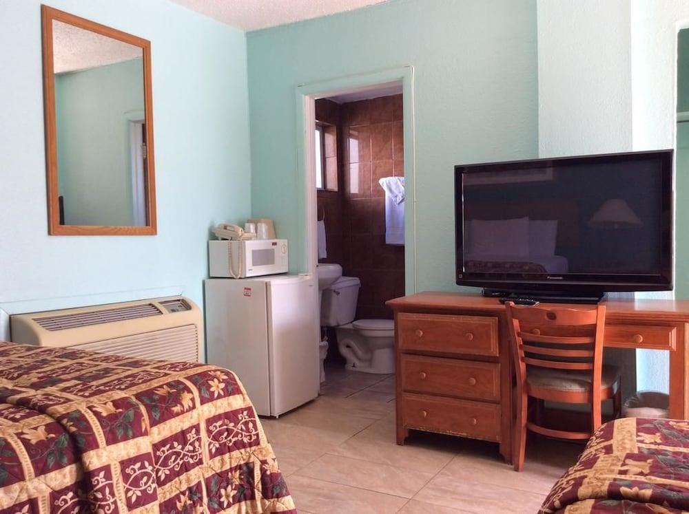 El Rancho Motel photo 2