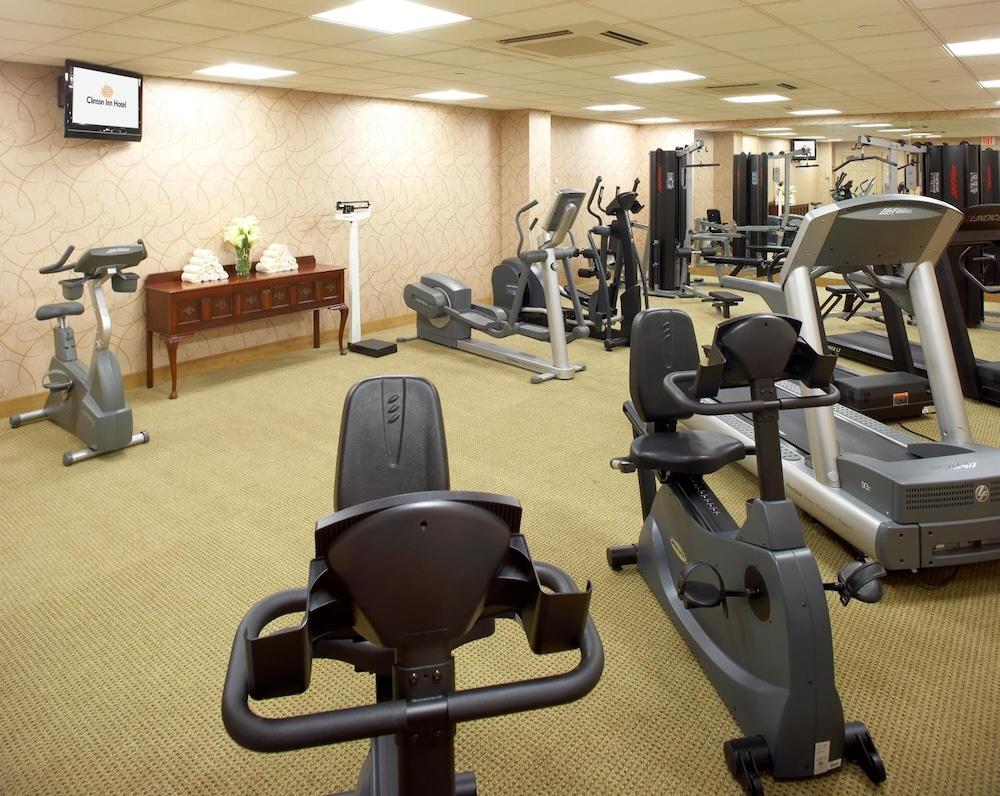 Clinton Inn Hotel & Event Center photo 8