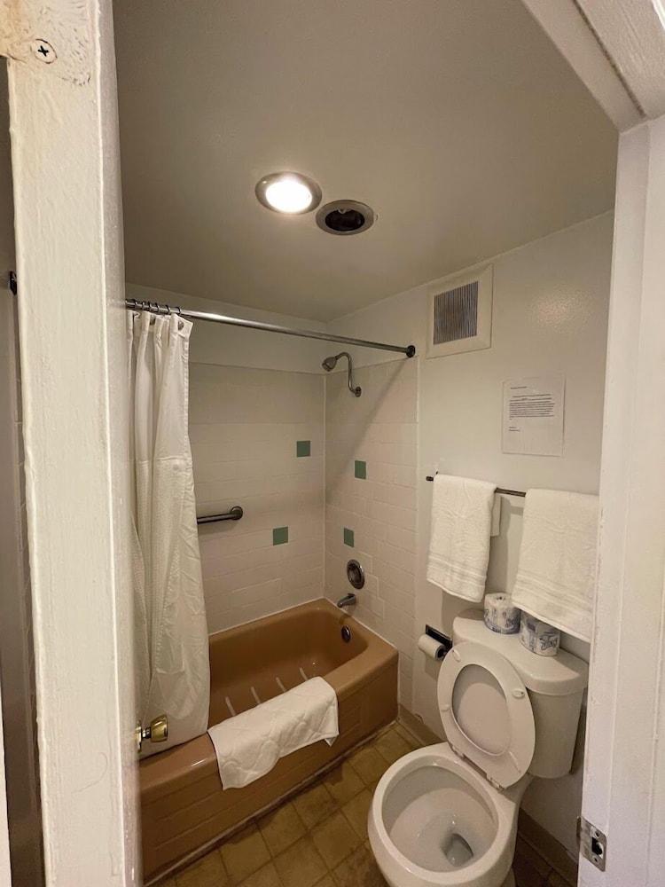Canyon Inn photo 7