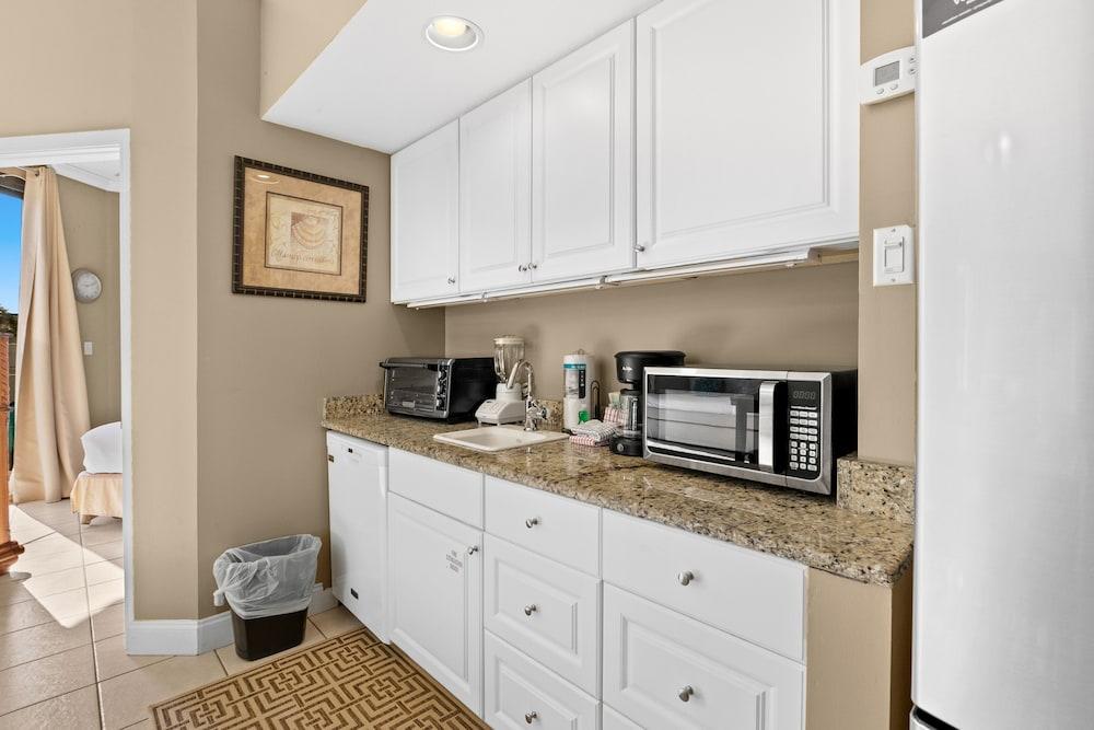 Surfside Resort photo 10
