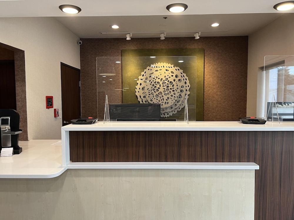 Fairfield by Marriott Mt Pleasant photo 32