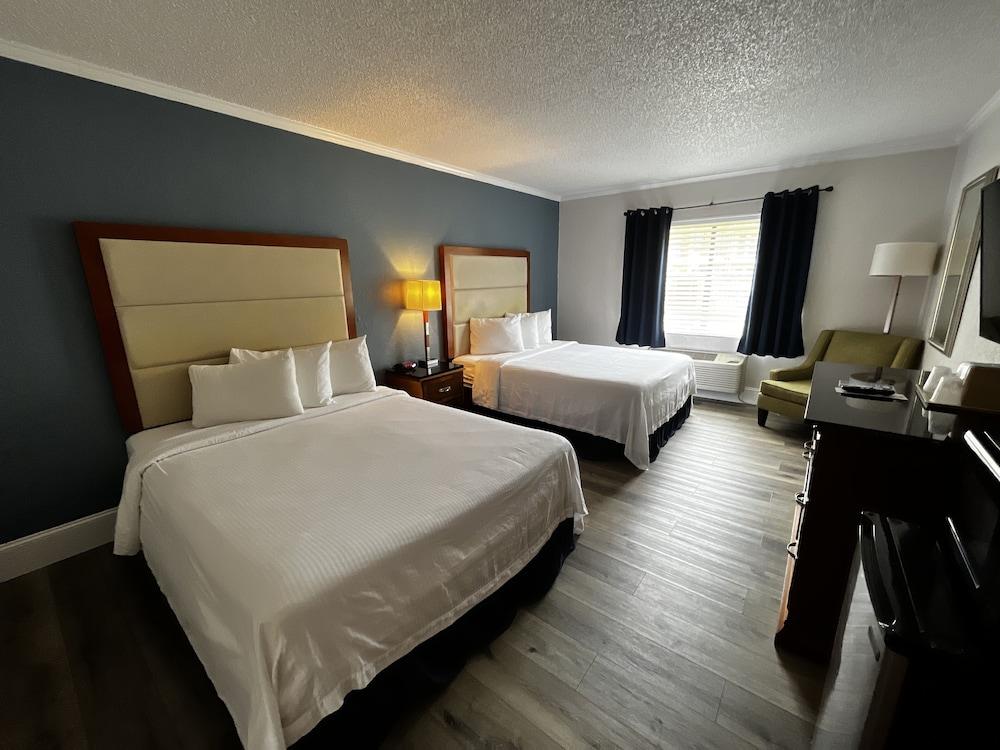 At Home Inn & Suites photo 26