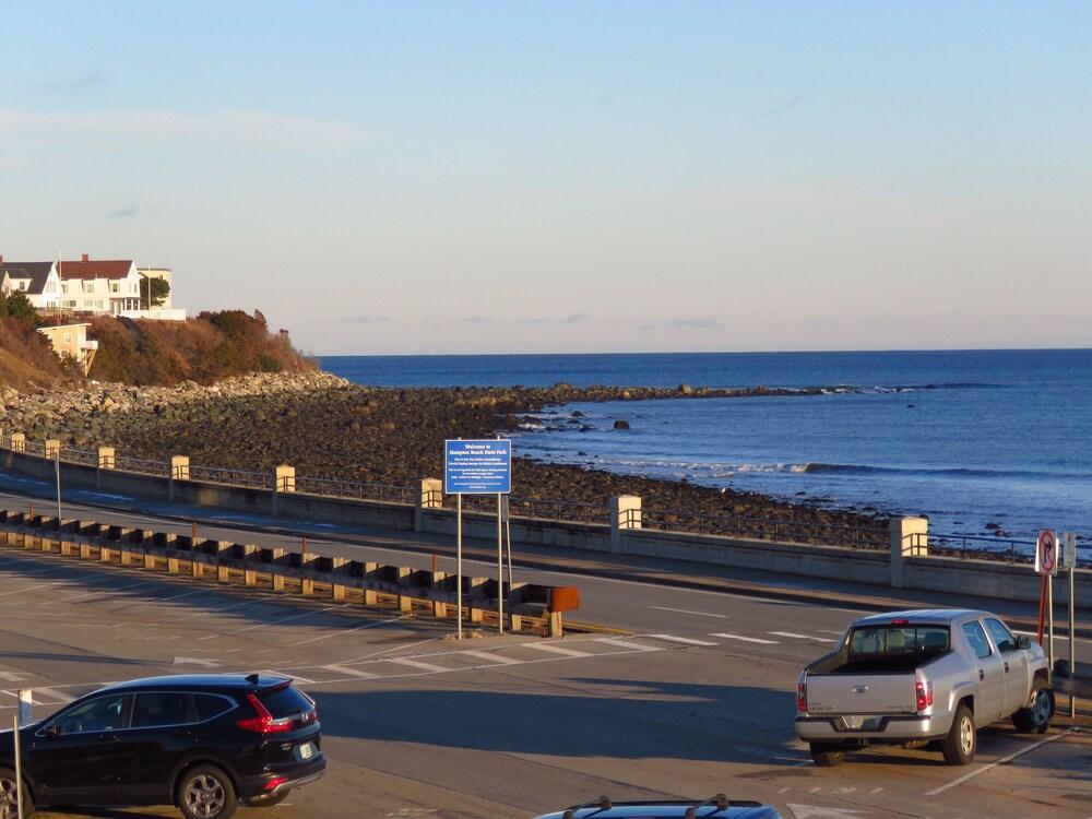 Breakers by the Sea photo 46