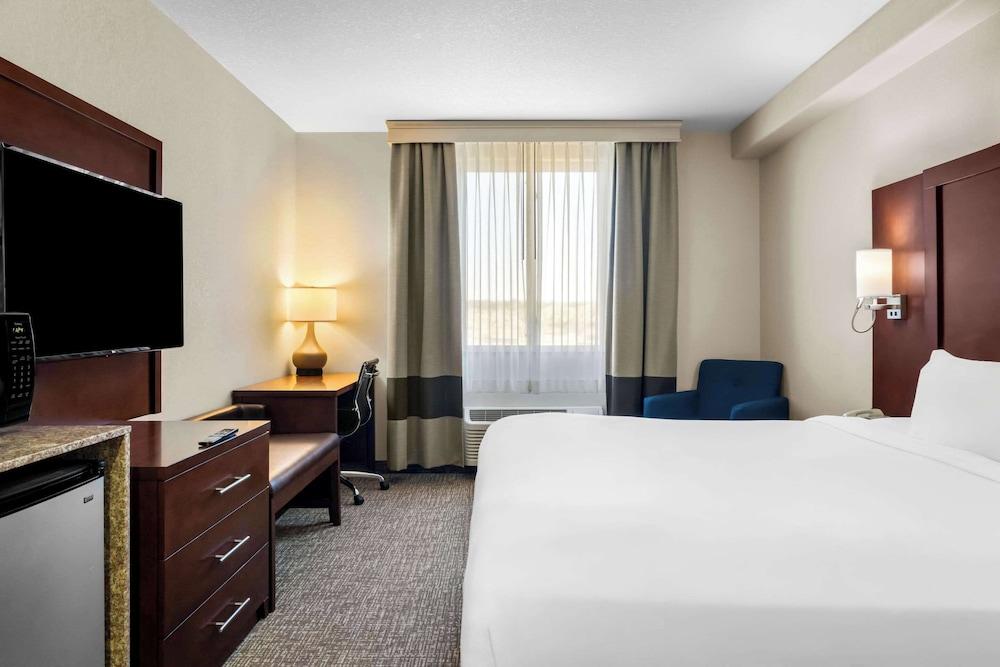 Comfort Inn & Suites Riverton photo 17