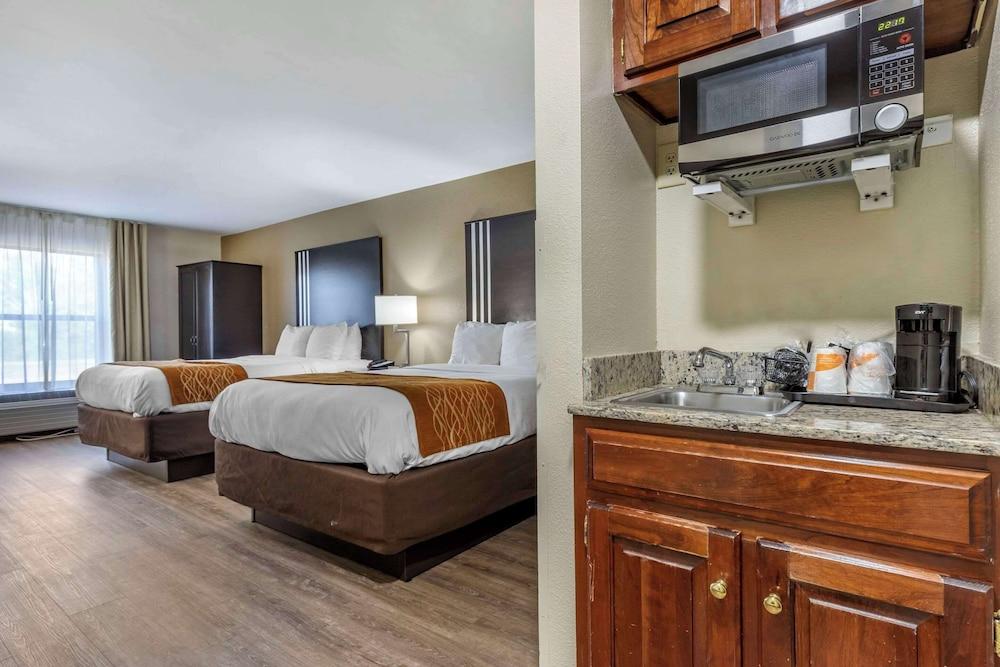 Comfort Inn Marion near Downtown & Blue Ridge PKWY photo 5