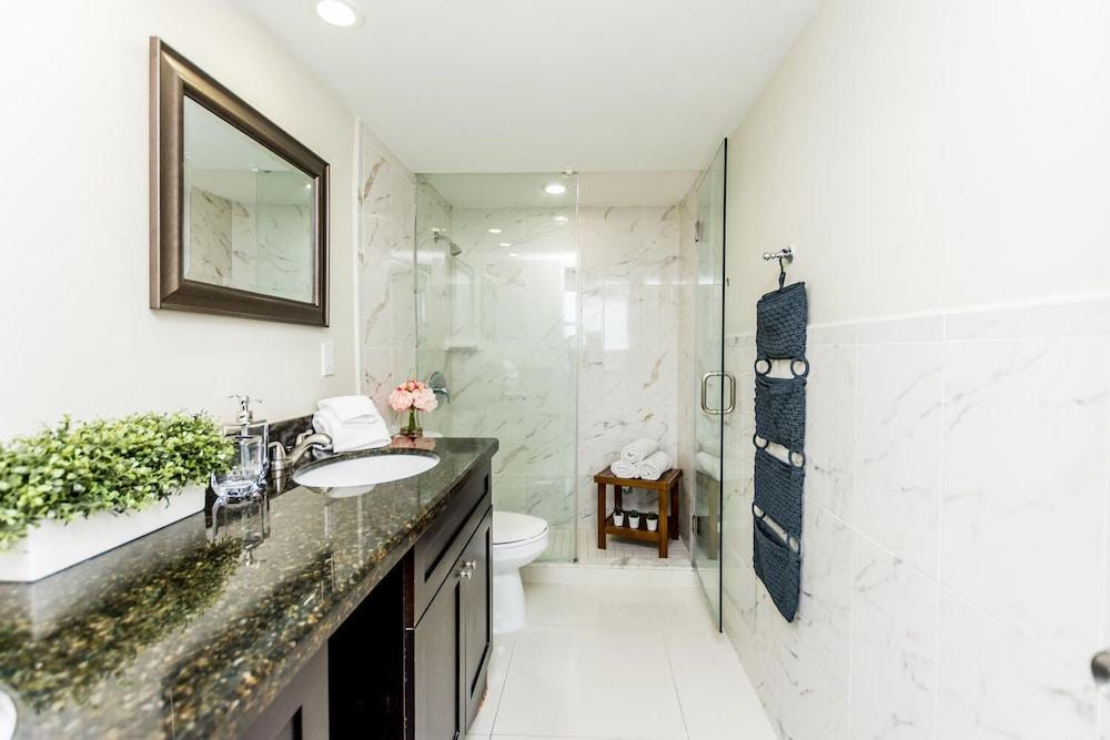 Ocean Manor Rentals photo 48