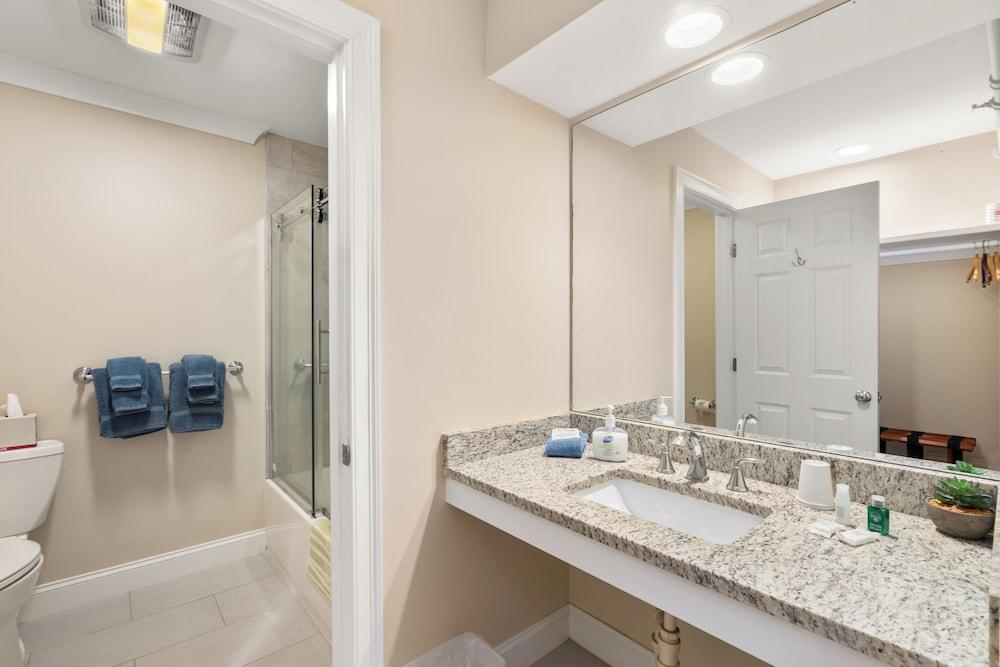 Guest House Suites photo 79