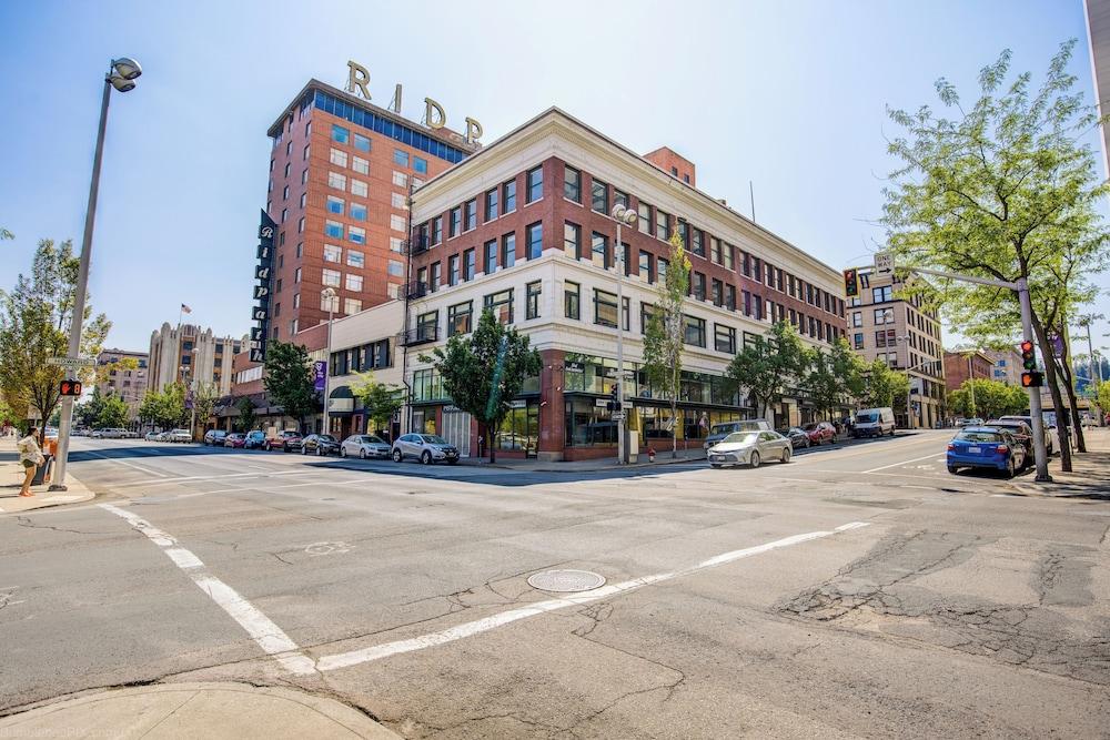 Symons Block Hotel photo 12
