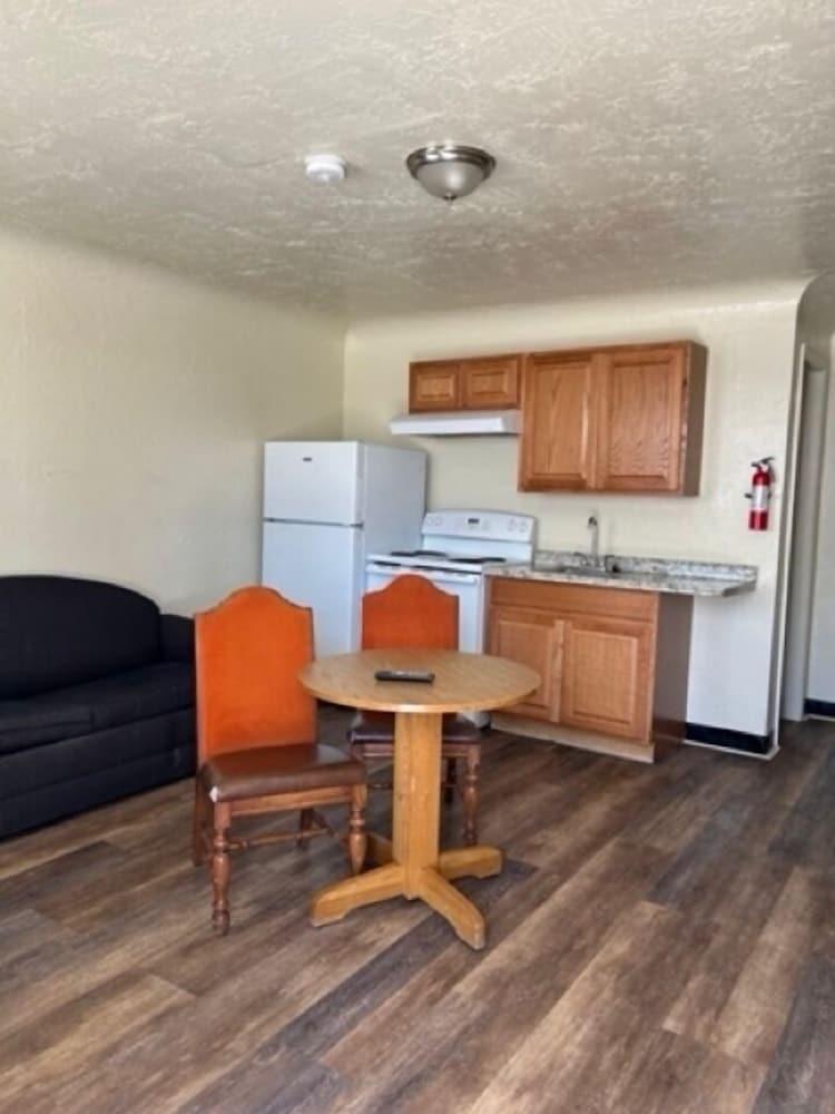 Travelodge by Wyndham Gallup photo 6