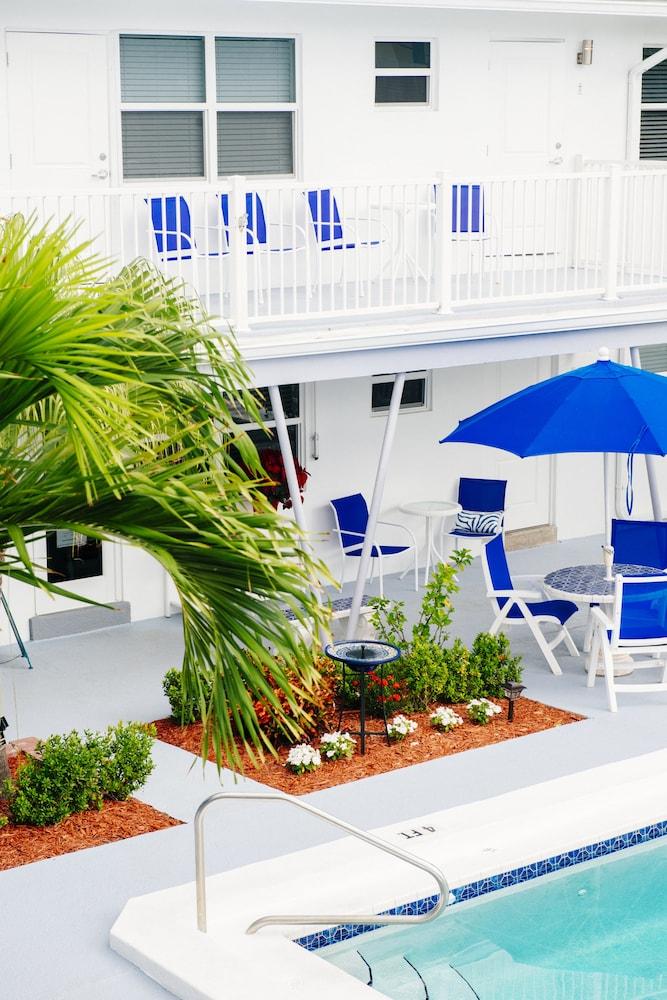 Sea Spray Inn photo 40