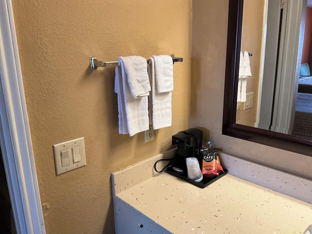 Executive inn & Suites photo 18