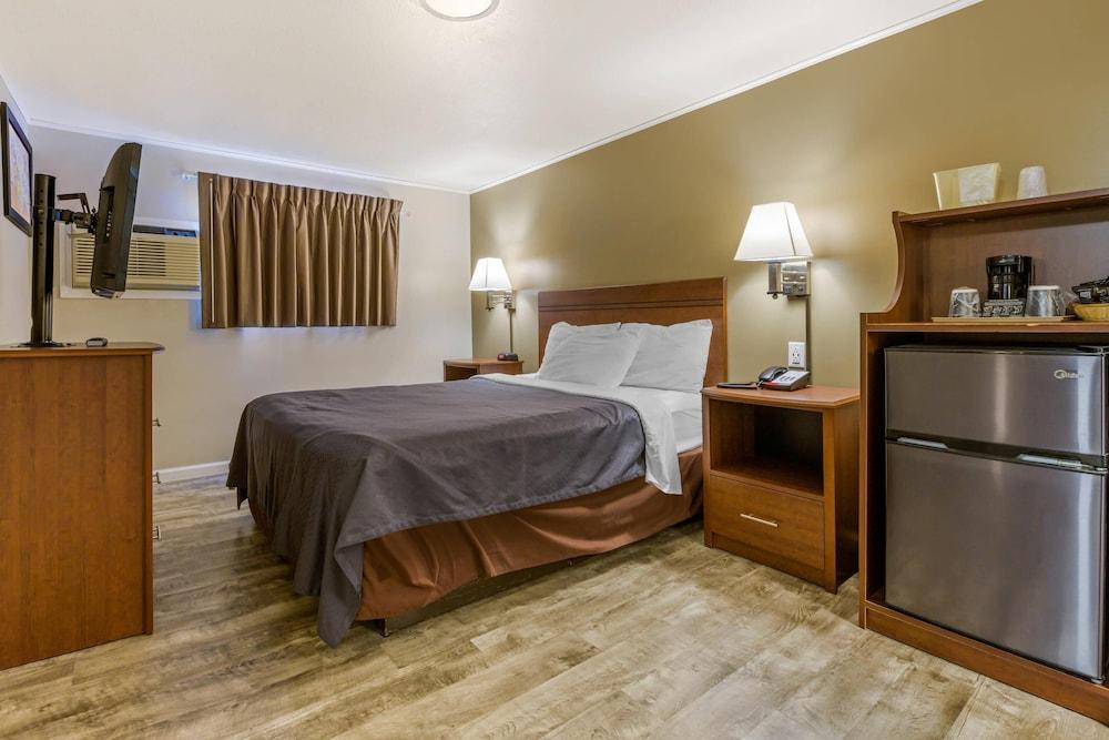 Econo Lodge Bellefonte I-99 photo 31