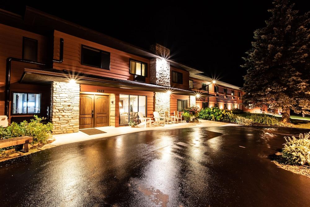 Open Hearth Lodge — hotel in Sister Bay