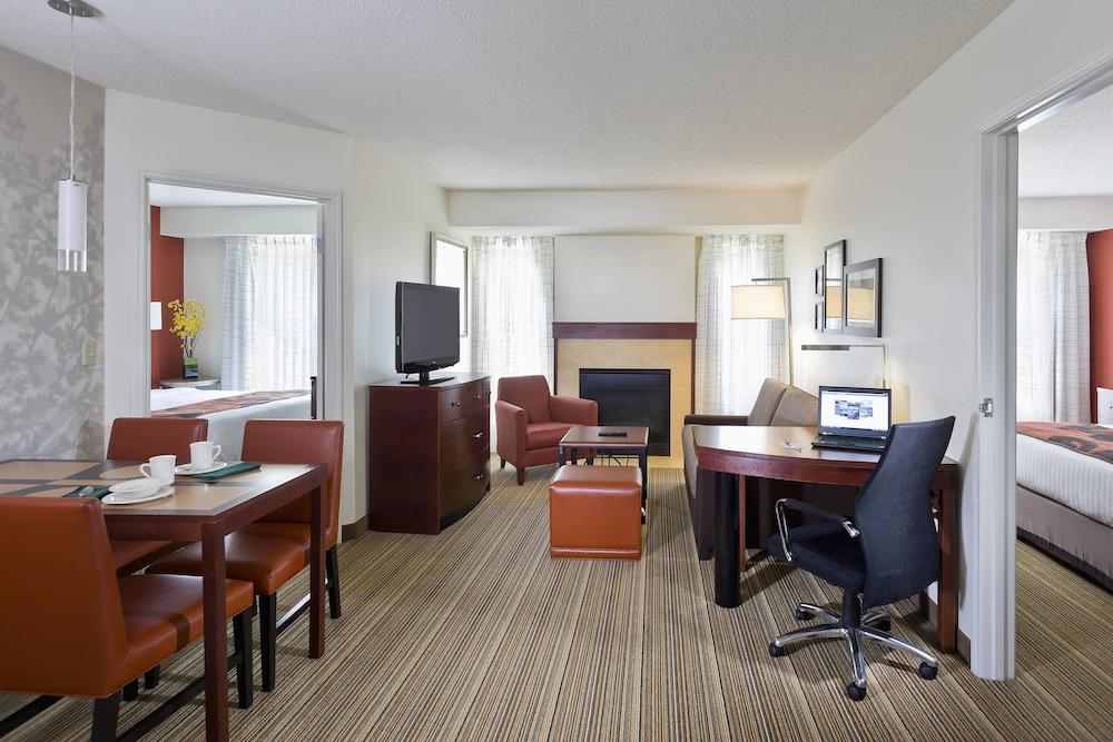 Residence Inn Cedar Rapids photo 3