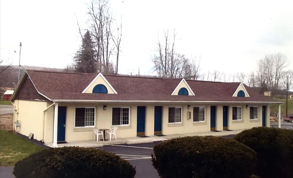 Economy Inn Ithaca photo 4