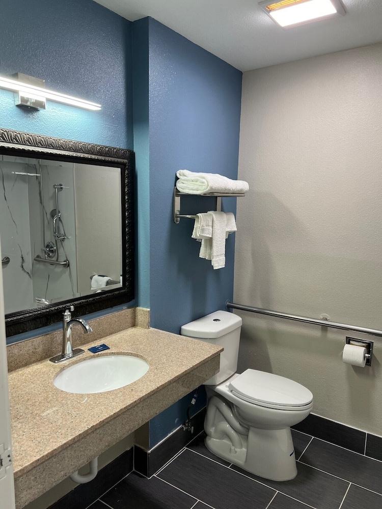 Park Inn by Radisson photo 34