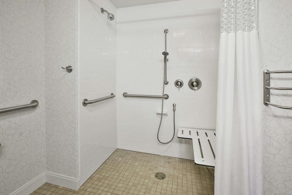 Hampton by Hilton Bar Harbor photo 74