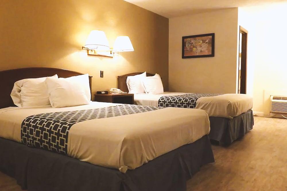 Coratel Inn & Suites By Jasper McCook — hotel in McCook