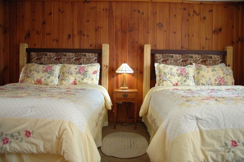 The Homestead Inn photo 10