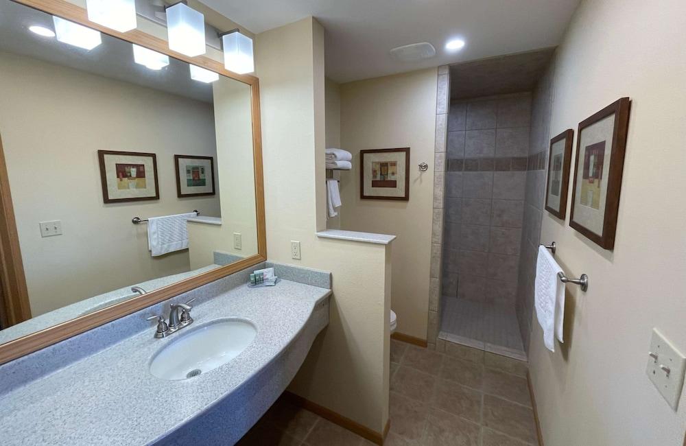 Crossroads Hotel and Event Center photo 12