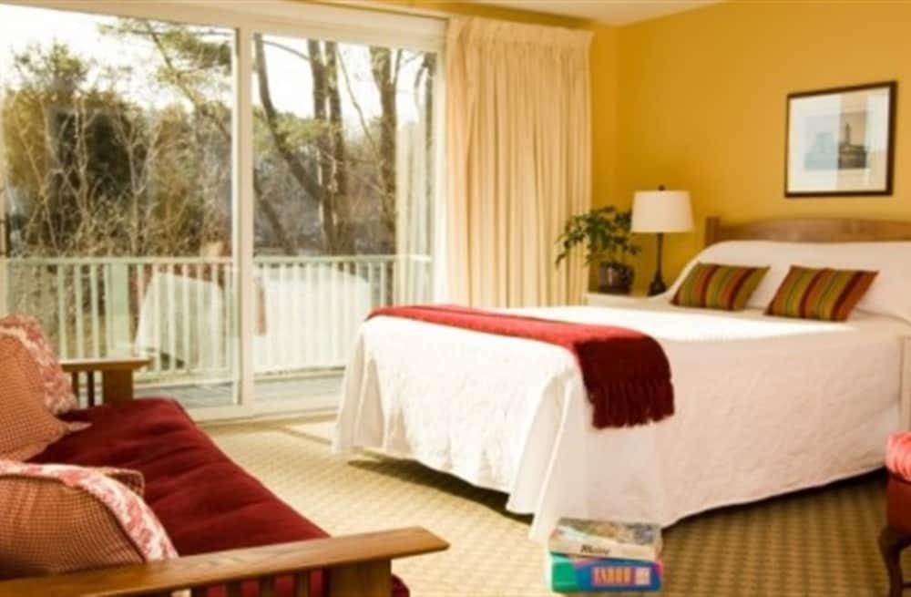 Dockside Guest Quarters & Restaurant photo 19